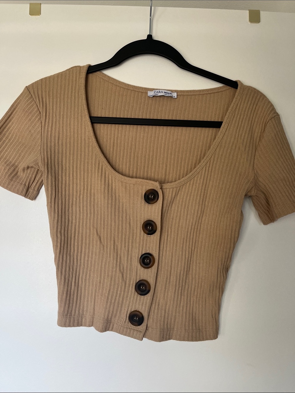 Zara Beige Ribbed Button-Front Crop Top